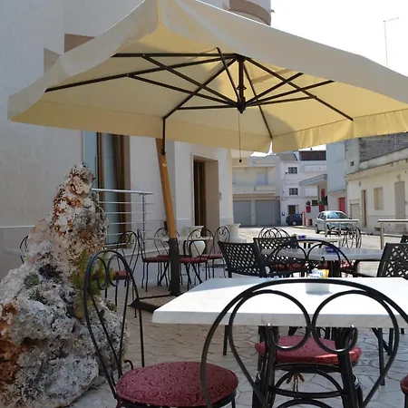 فندق مبيت وإفطار Coppularossa Carmela كاروفينيو
